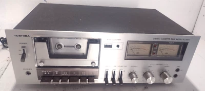 Toshiba Single Cassette Tape Deck PC-3460 - No se reproduce PARA REPUESTOS NO FUNCIONA Foto 1 de 4
