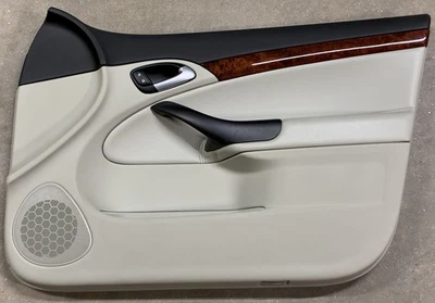 🌟 Panel de puerta interior delantero derecho beige OEM Saab 9-3 2003-2007 (sedán de 4 puertas) Foto 1 de 4
