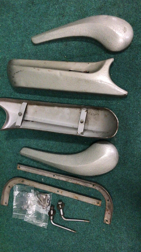 TATRA 603 / Sitz Ersatzteile - Bild 1 von 1