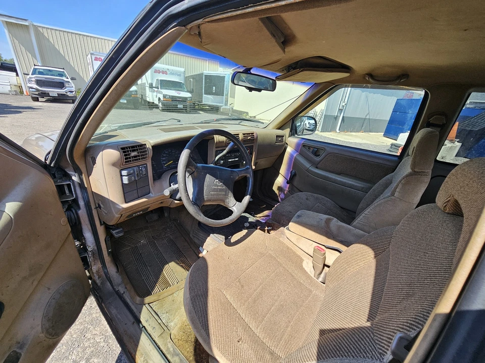 Conjunto de luz marcadora lateral usada se adapta a: Chevrolet S10/s15/Sonoma 1997 marcador lateral Foto 1 de 4