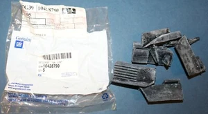 GM 10428790 RIGHT HAND BUMPER, SLIDING DOOR TRACK (SET OF 5) PART FACTORY OEM - Bild 1 von 1