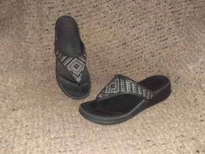 CROCS-Monterey-Rhinestone/Black Beaded Platform Flip Flop Thong-Sz 9-Excellent - Picture 1 of 8
