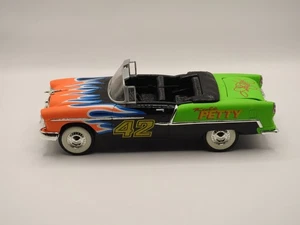 1955 Chevrolet Cabrio Kyle Petty Druckguss Racing Champions abschließbare Bank - Bild 1 von 7