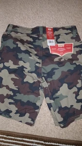 LEVI'S-YTH-CAMO CARGO SHORTS-NEW-TAGS SIZE 10 HUSKY-30 WAIST-RELAXED-ADJUSTABLE - Picture 1 of 8