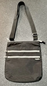 Baggallini schwarz Nylon Umhängetasche Handtasche leicht Boho Handtasche - Bild 1 von 12