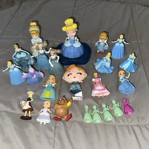 Cinderella Figure Lot Disneyland Disneyana - Picture 1 of 17