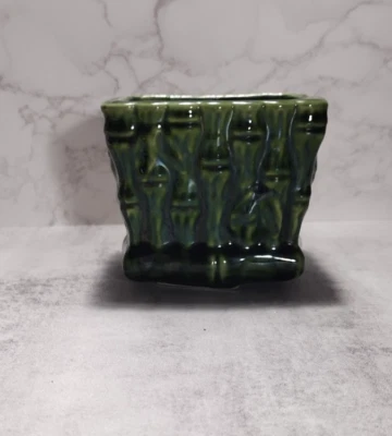 Jarrón jardinera con patas de bambú 3D verde de colección cuenco esmaltado MCM decoración 3,75” x 4” cuadrado Foto 1 de 4
