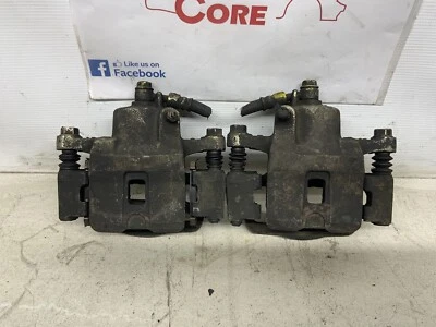 Par de pinzas traseras izquierda derecha Infiniti M30 1990-1992 OEM Foto 1 de 4