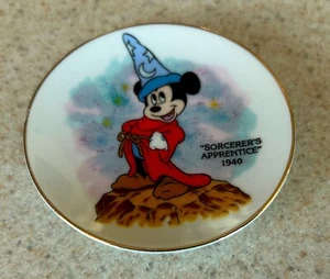 Plato en miniatura SORCERERS APPRENTICE 3" -- Fantasía Walt Disney de colección - Imagen 1 de 2