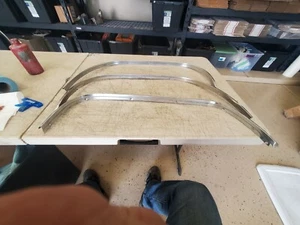 Oldsmobile 1963 moldura de rueda 3 de 4 piezas usada original - Imagen 1 de 6