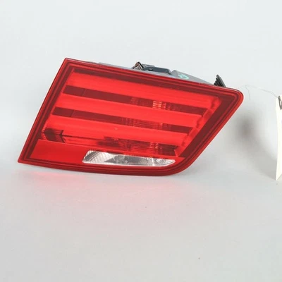 Luz trasera derecha BMW 528i 535i 550i M5 F10 2011-2013 63217203226 OEM usada Foto 1 de 4