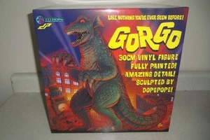 TITANIC CREATIONS GORGO VINYL FIGUR 30cm NEU - Bild 1 von 3