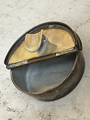 ANTICO PORTA CENERE VINTAGE POSACENERE RIBALTABILE PLACATO ARGENTO - Immagine 1 di 4