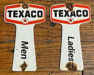 TEXACO TOILETTE SCHLÜSSELHALTER SET 6" PORZELLAN EMAILLE TANKSTELLE WERBESCHILDER - Bild 1 von 12