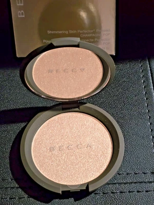 Becca Shimmering Skin Perfector Pressed CHAMPAGNE POP .25 oz     *New in Box* - Image 1 of 4