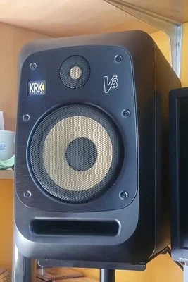 KRK V8S4 gebraucht guter Zustand  - Bild 1 von 4