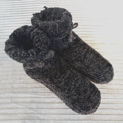 Handgestrickte sehr dicke warme Socken Puschen Sofasocken Stricksocken Gr. 43-44 - Bild 1 von 4