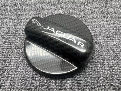 Cubierta de tapa de combustible de fibra de carbono real para tipo C tipo D tipo F tipo E-Pace F-Pace tipo S Foto 1 de 2