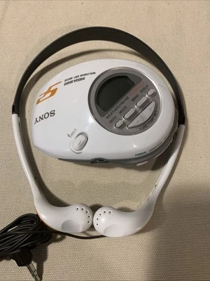 Sony Walkman SRF-M85V-Mega Bass Radio With Original Sony Headphones Works Great - Image 1 of 4