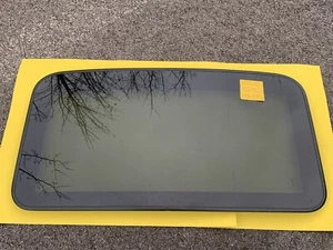 Sunroof Glass 2005-2009 Toyota AVALON / 2004-2007 Toyota SOLARA Original OEM - Picture 1 of 9
