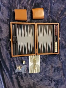 EUC Complete Vtg Mini Magnetic Backgammon Travel Game Set Pressman Board Game - Picture 1 of 12