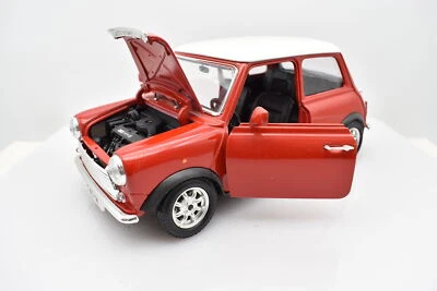 Modellino auto scala 1:18 MINI COOPER burago rosso diecast collezione modellismo - Immagine 1 di 4