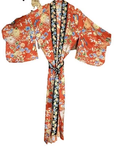Beautiful full length Japanese kimono butterflies blossoms 100% polyester - Picture 1 of 10