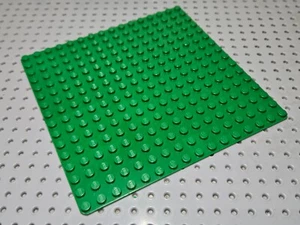 Lego Baseplate 16x16 [3867] Green x1 - Picture 1 of 2