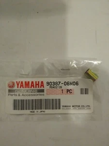 1 NEW Genuine 01-05 Yamaha ATV rear brake master cylinder collar yfm660 raptor - Picture 1 of 1