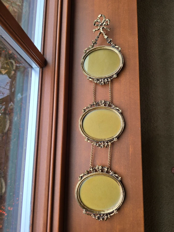 Marco de fotos antiguo triple 3 oro metal floral estilo victoriano cadena Foto 1 de 4