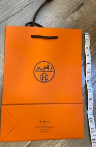 NEU Hermes leer orange Einkaufen Geschenk Papiertüte Tragetasche Medium 11,25 x 8,25 x 3,25 - Bild 1 von 2