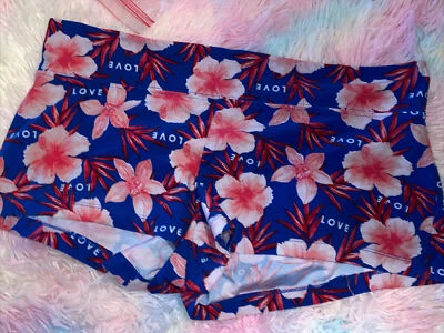 no boundaries Love Floral Short Shorts L (11-13) - Image 1 of 3