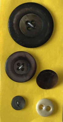 5 Buttons (1 Large~1 Medium~3 Smaller Buttons) - Brown/Green/Bone/Natural/MOP - Image 1 of 4