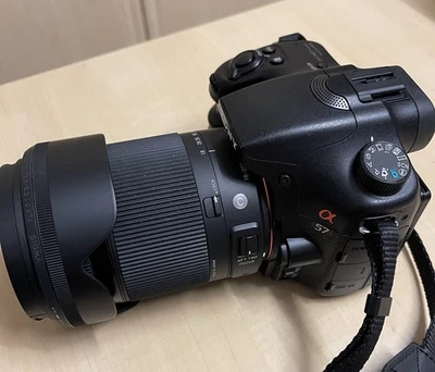 Sony SLT-A57 mit Sigma 18–300 f/3.5–6,3 Objektiv - Bild 1 von 4