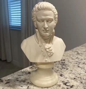 VINTAGE ITALIAN SCULPTURED FIGURE OF MOZART BY A GIANNELLI 1966 15.5cm x 10cm - Picture 1 of 6