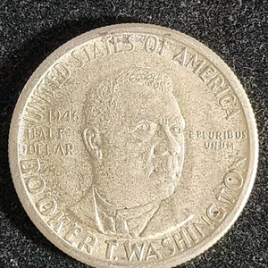 1946-D, BOOKER T. WASHINGTON MEMORIAL, SILVER COMMEMORATIVE HALF DOLLAR. T8827 - Picture 1 of 4