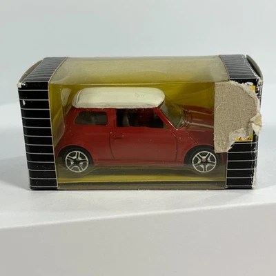 Motor Max Mini Cooper Die-Cast Vehicle Red White 1:64 Scale Vintage - Image 1 of 4