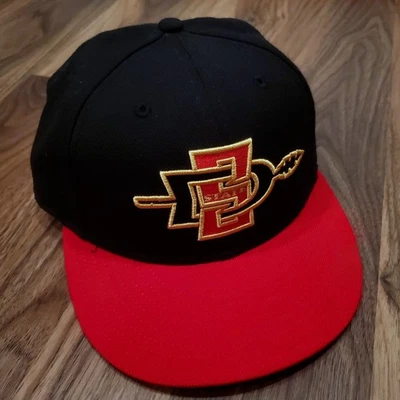 New Era San Diego State Aztecs NCAA Fitted Wool Hat Size 7 1/8 - Image 1 of 4