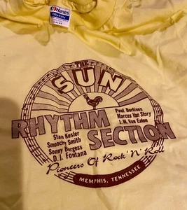 T Shirt, Elvis Presley Band &. Associates. Autogramm T-Shirt von Band + - Bild 1 von 10