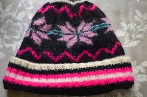Nirvanna Black Floral 100% Wool Fleece Lined Beanie Hat made in Nepal - Picture 1 of 6