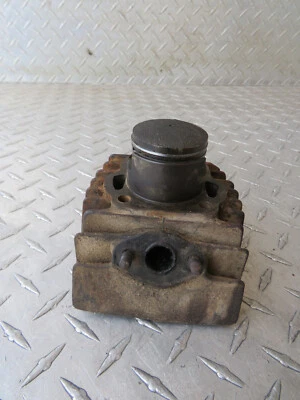 2004 04 SUZUKI LTA50 LT A50 QUADMASTER MOTOR CILINDRO JARRA Y PISTÓN Foto 1 de 4