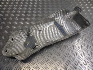 Triumph Sprint ST 1050 bastidor trasero escudo térmico 2005 a 2011 - Imagen 1 de 7