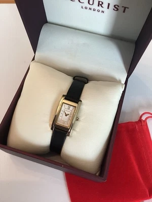 Vintage Accurist Ladies Gold Tank Watch Japan Movement LS640 & Blk Leather Strap - Image 1 of 4