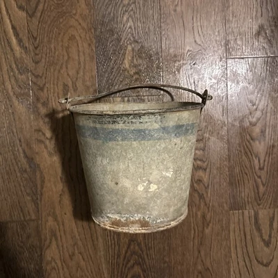 Maceta maceta de almacenamiento de carbón Kindling vintage con cubo galvanizado de la vieja escuela Foto 1 de 4