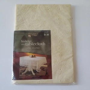NEW VINTAGE ~ HOLIDAY TIME CREAM VINYL TABLECLOTH 54" x 72" CHRISTMAS DECOR - Picture 1 of 8