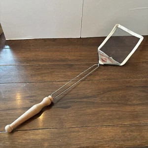 Vintage French Mesh Fly Swatter - Picture 1 of 5