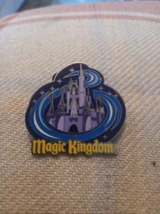 Walt Disney World 2008 Theme Parks Magic Kingdom Cinderella Castle Pin - Picture 1 of 2