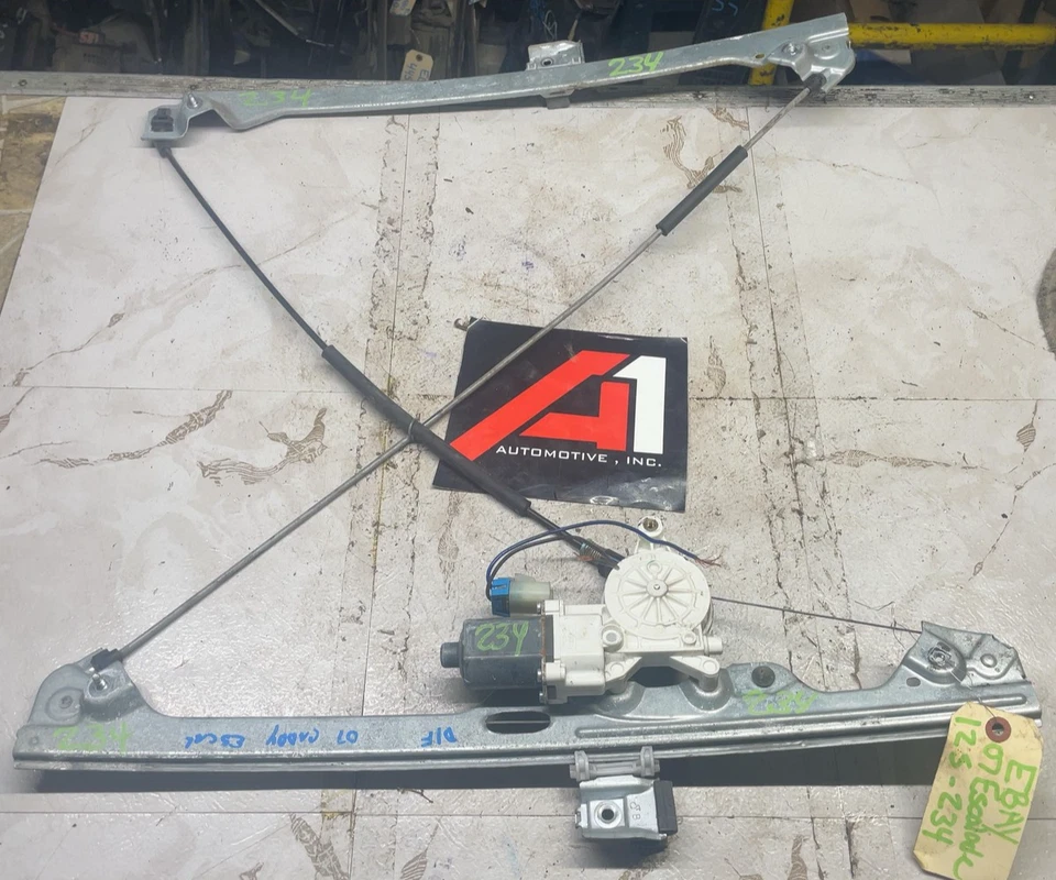 Regulador de puerta delantera izquierda ESCALADE ESV 11-14 DENALI 07-14 YUKON 2007-2008 OEM Foto 1 de 4