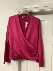 BNWT Ladies U.S.POLO ASSN. Since 1890 Beautiful Fuchsia Pink Top - Size 8 - Picture 1 of 11