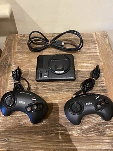 Sega Mega Drive Mini AUSTRALIAN + 2 Controllers +HDMI Basically NEW ๐ฎ - Picture 1 of 5